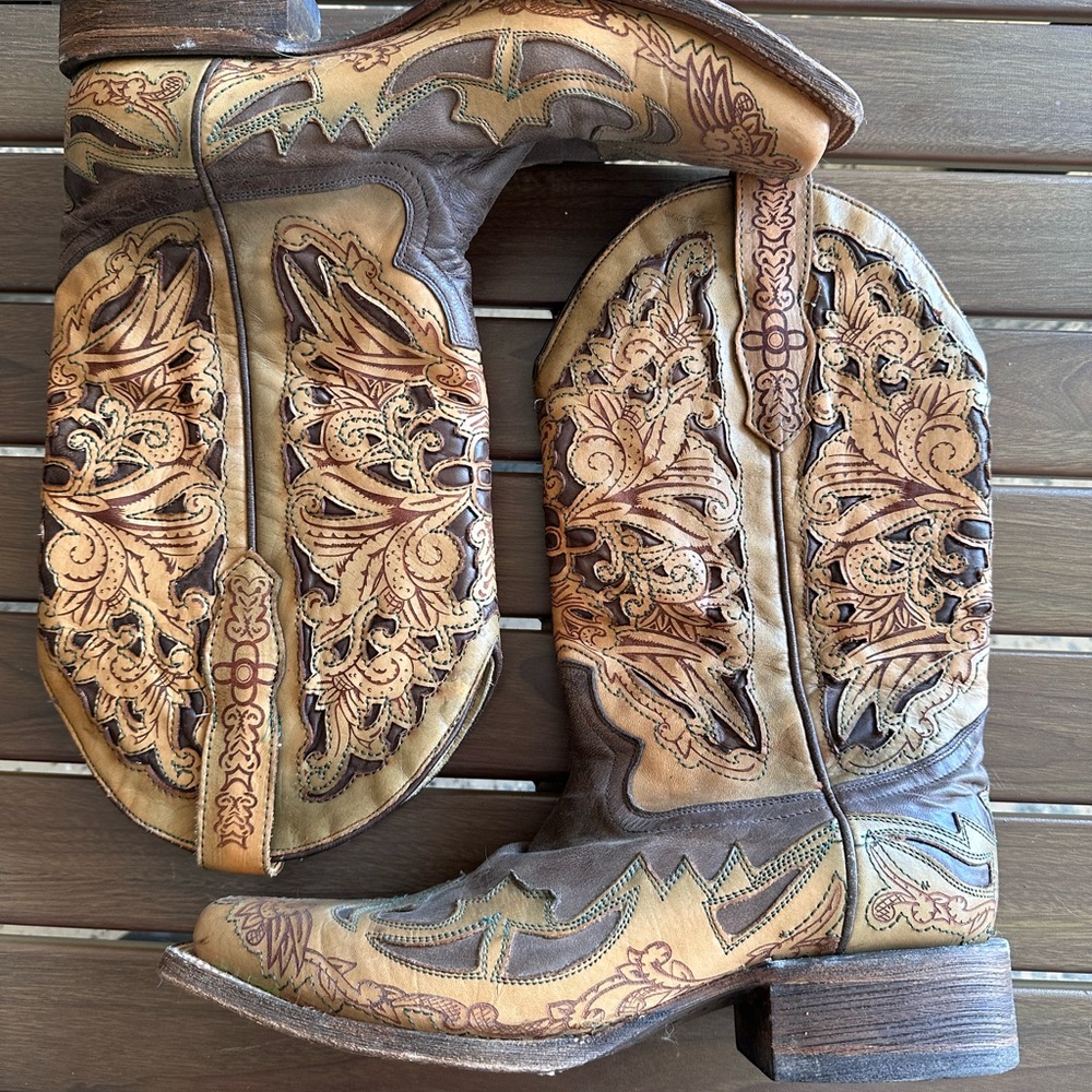Corral Vintage Leather Boots in Tan